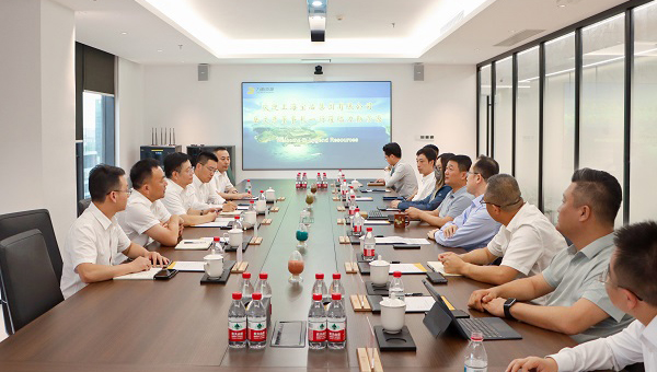 岳文彥一行拜訪寧波力勤資源董事長蔡建勇